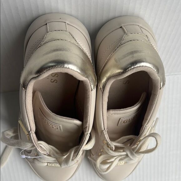GUESS Cream Sneakers size 7.5 - Picture 12 of 14